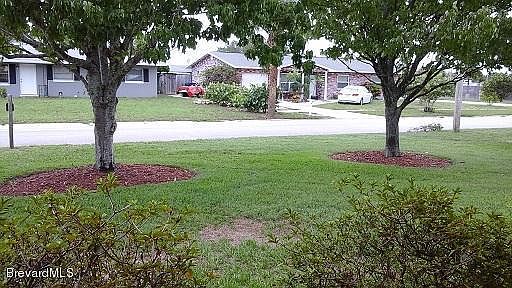 4th image of 219 Avilez Blvd