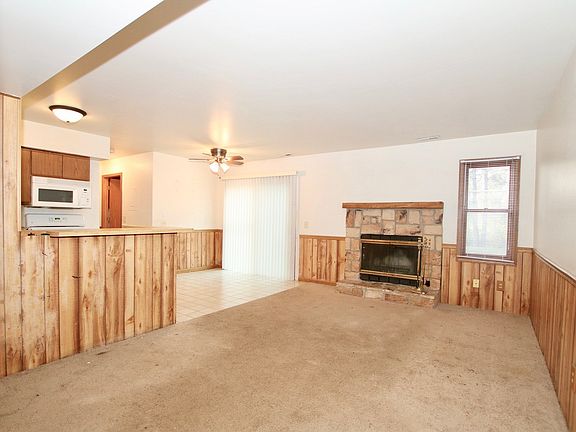 4th image of 2333 Linden Dr