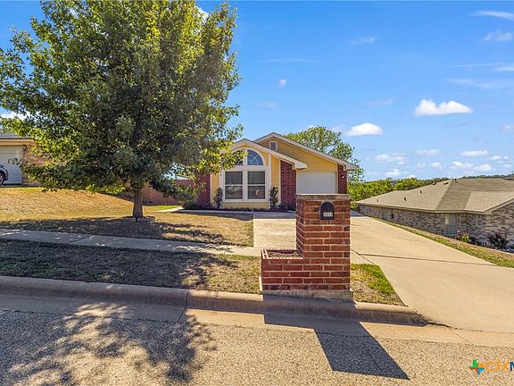 2nd image of 1311 Dekort Cir