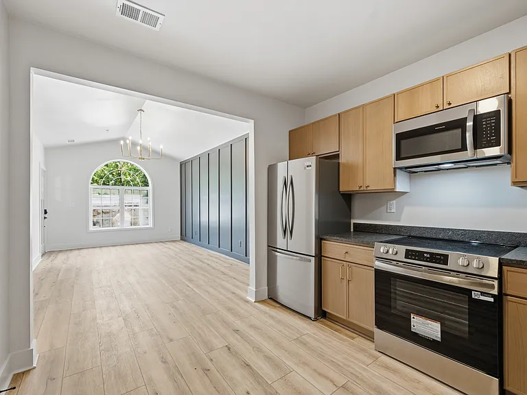 320 Shoal Creek Rd #102 — Photo 1