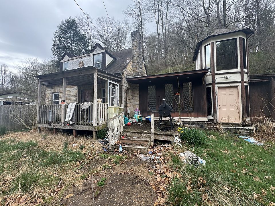 1st image of 820 Green Valley Dr