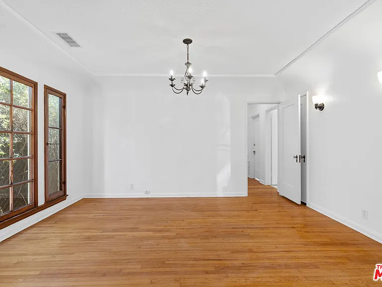 1150 Grant Ave — Photo 9
