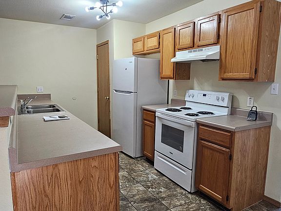 2nd image of 2715 Meadow Wood Pl #A
