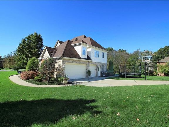 3rd image of 115 Oakview Dr