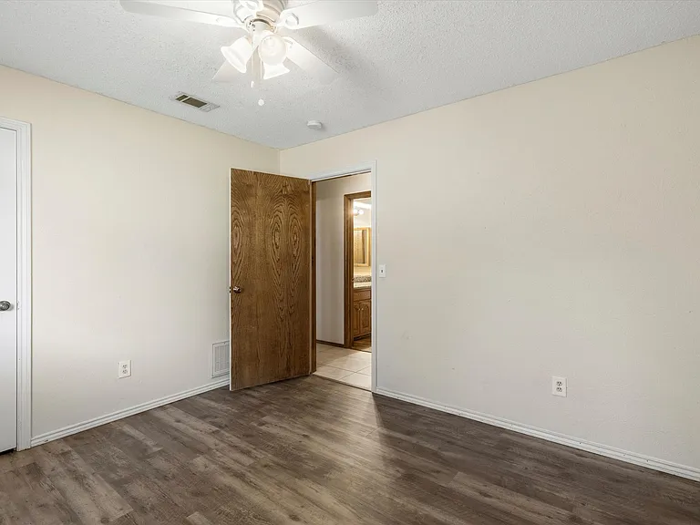 4124 Camino Dr — Photo 20