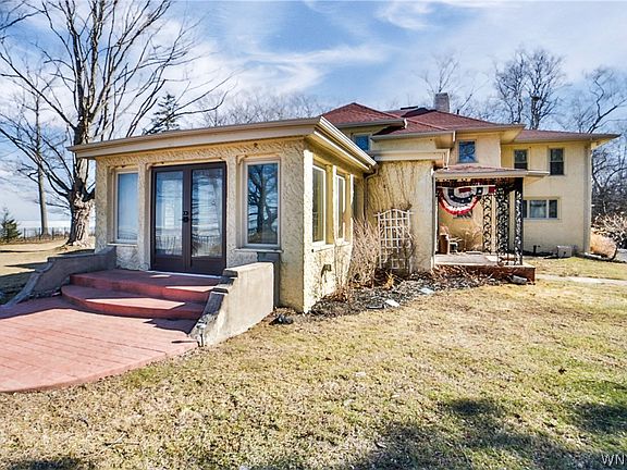 2nd image of 6970 Lake Shore Rd