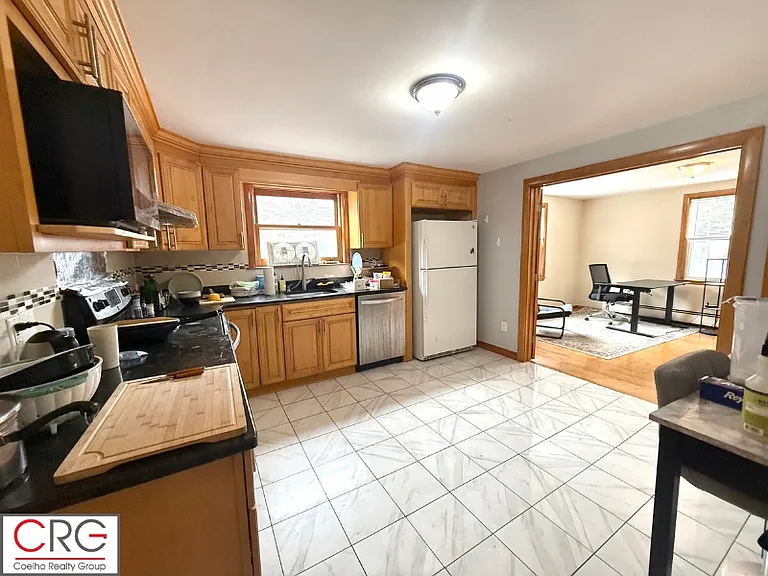 15 Lyons Ct #1 — Photo 1