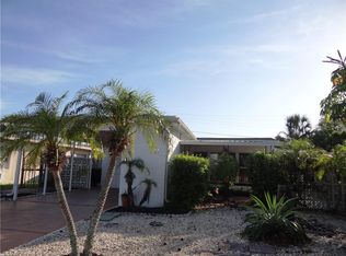 11125 2nd St E, Treasure Island, FL 33706