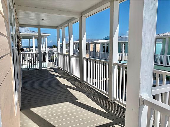 4th image of 130 NE Bay Dr