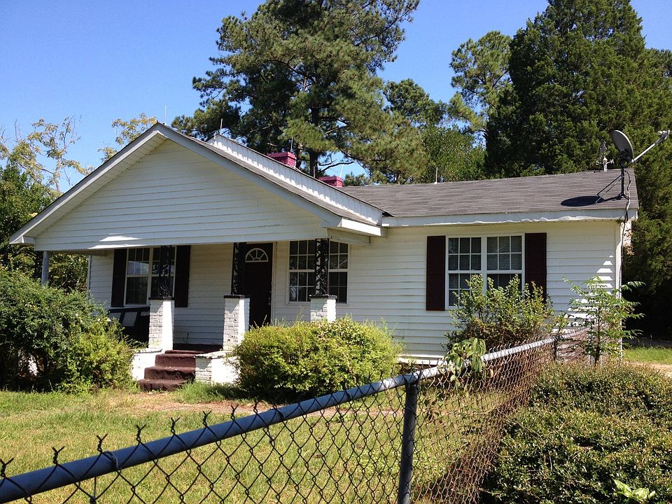 Front of of house