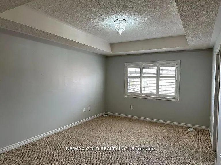 292 Remembrance Rd — Photo 13