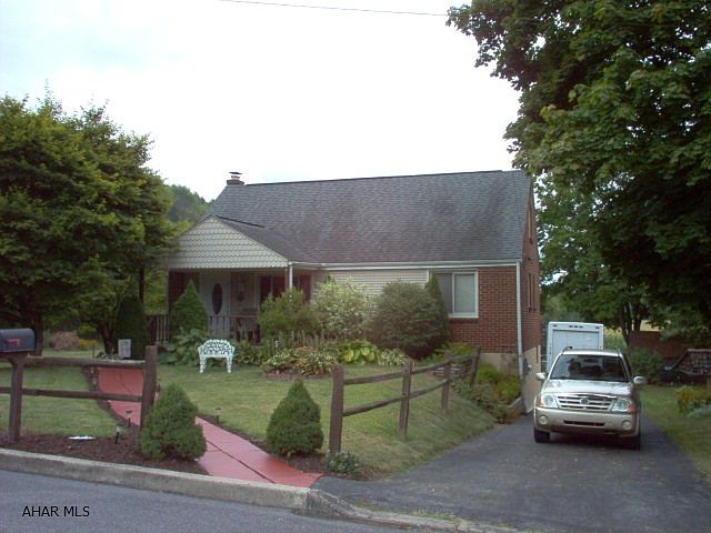 1st image of 11 Bedford St