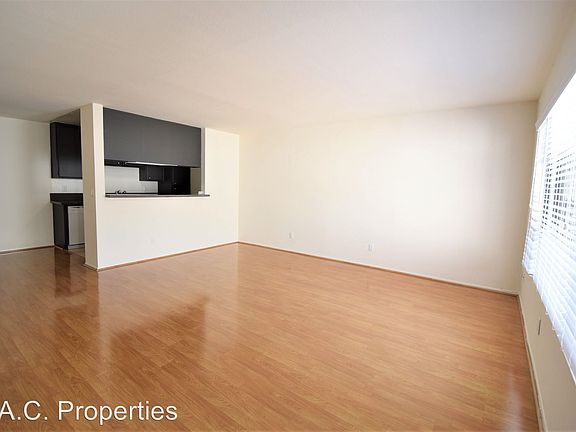 2nd image of 14033 Bessemer St APT 206