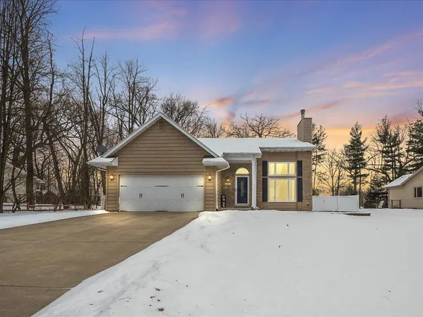 2131 E 9th Pl, Hobart, IN 46342