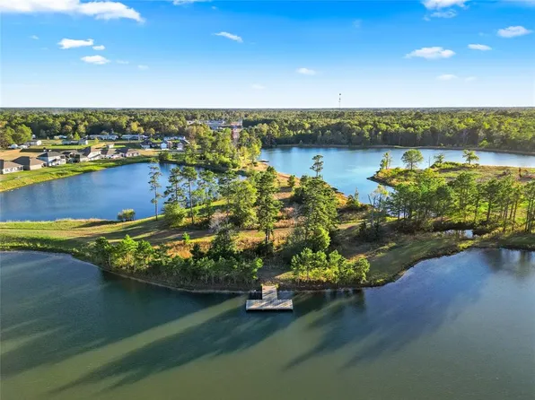 374 Shoreview Drive, Conroe, TX 77303