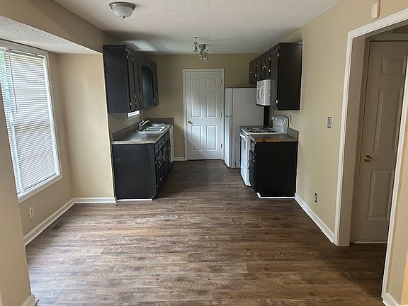 4th image of 3656 Kendra Ct S