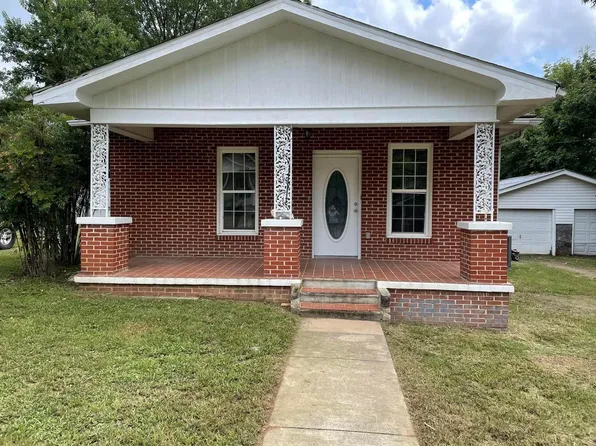 48 Wheeler St, Pikeville, TN 37367