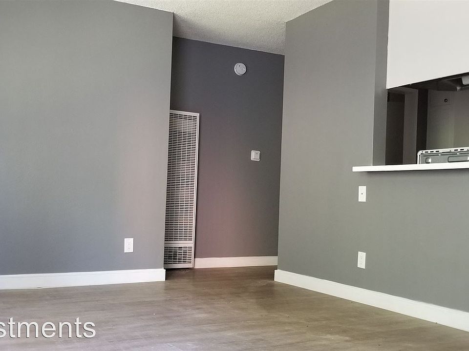 1st image of 14602 Blythe St APT 16