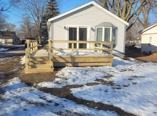 1872 Burton Rd, Muskegon, MI 49442