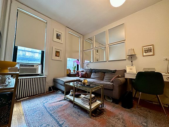2nd image of 52 Carmine St APT 1