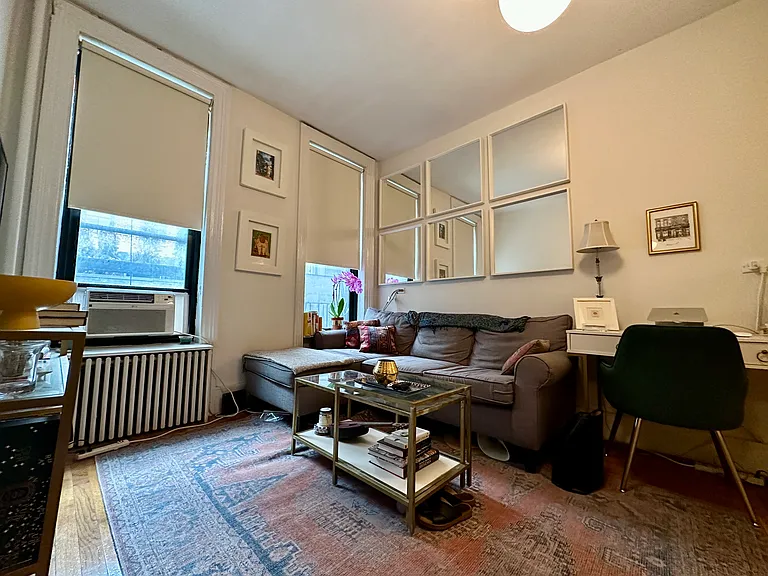 52 Carmine St #1 — Photo 4