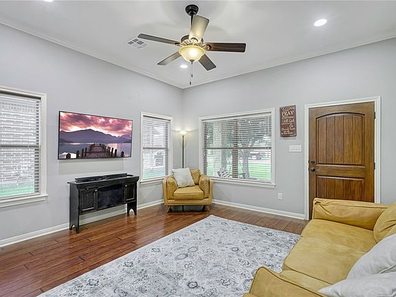 2nd image of 2501 Leyla Ln