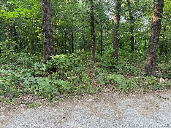 3rd image of 2736 Kenwood Rd