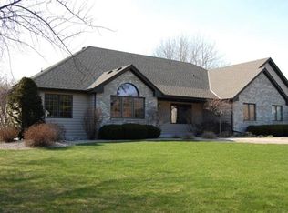 428 Emerald Dr S, Racine, WI 53406