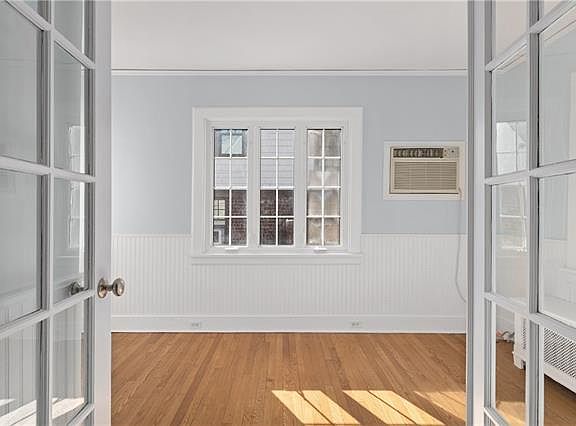 5th image of 76 Grandview Ave