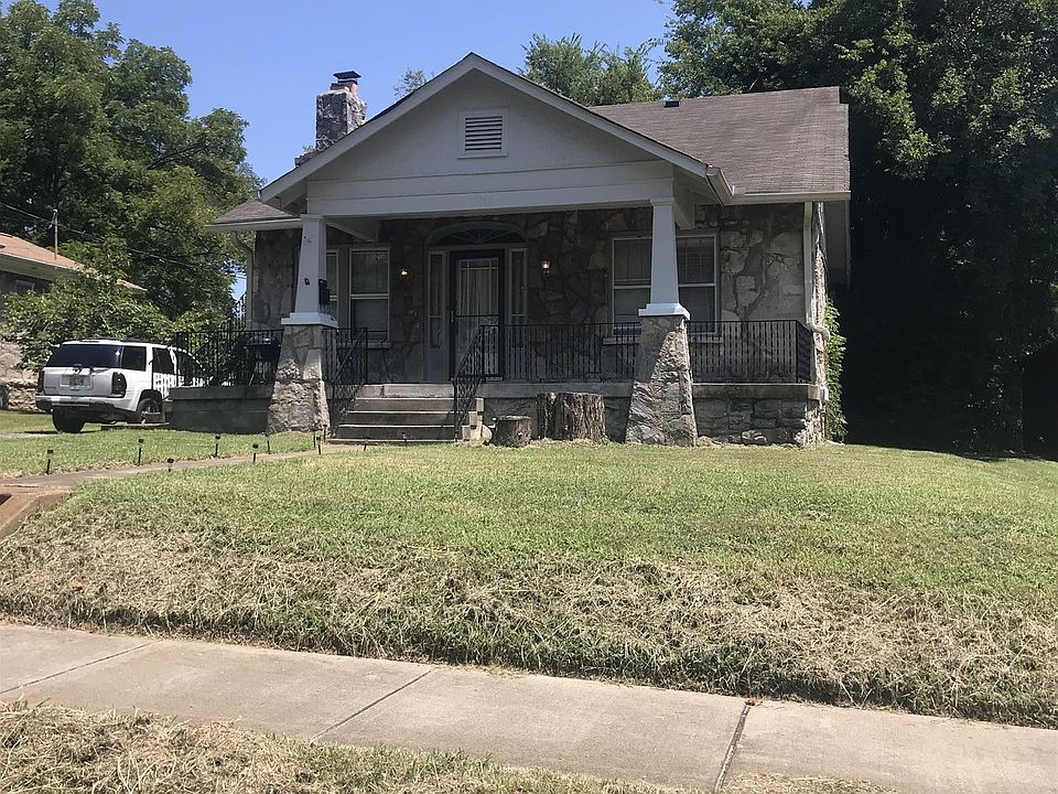1st image of 2212 29th Ave S #A