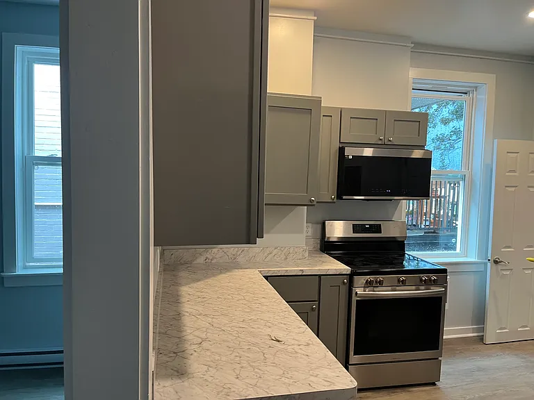 234 Summit Ave #E — Photo 9
