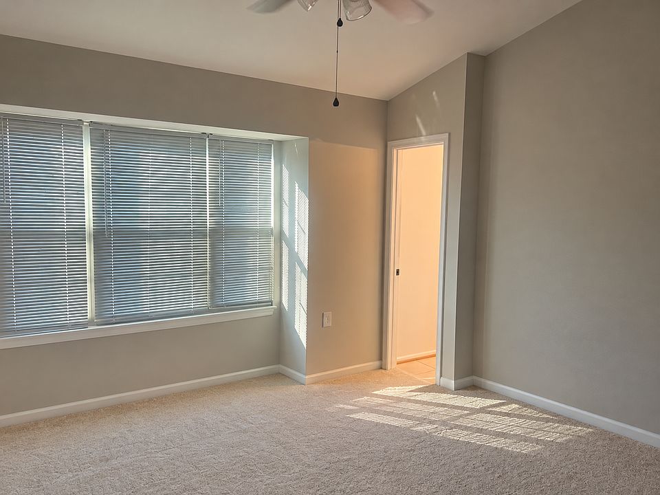 2nd image of 10939 Mission Ridge Dr