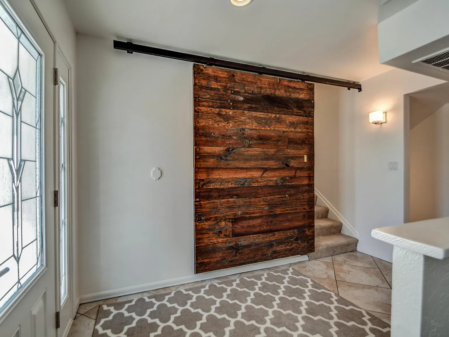 4 bed, 2.0 bath, 2154 sqft, $4,400 — Photo 4