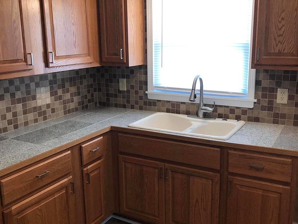 2nd image of 5001 N 63rd St