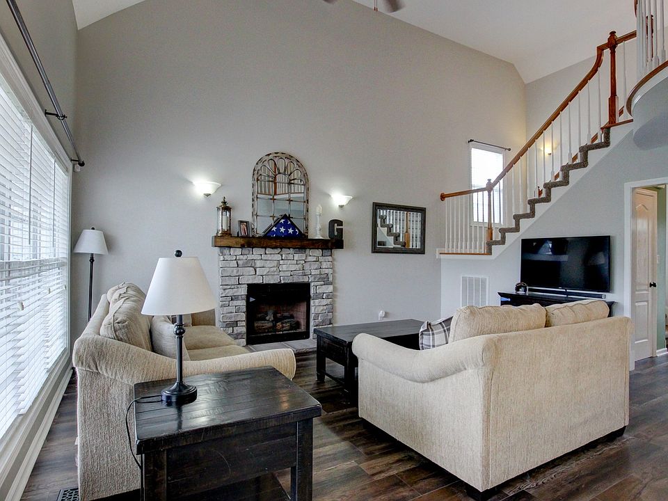 1st image of 707 Shamrock Ct