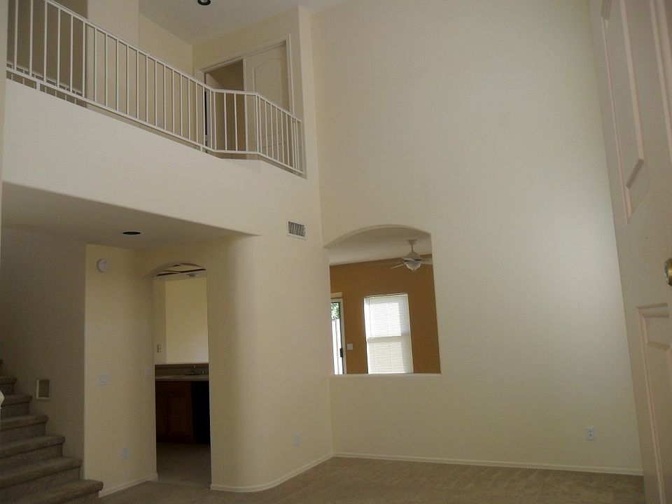 1st image of 1343 W Wahalla Ln