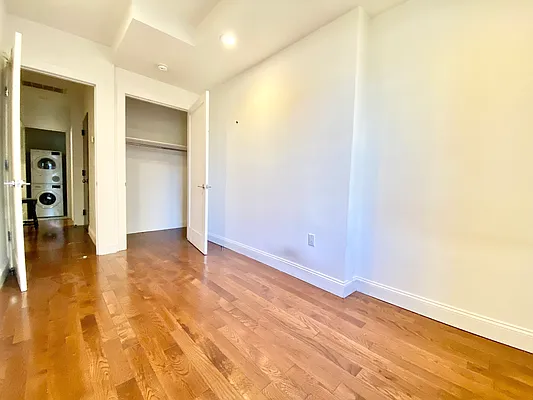 Rented by Bohemia Realty Group | media 7