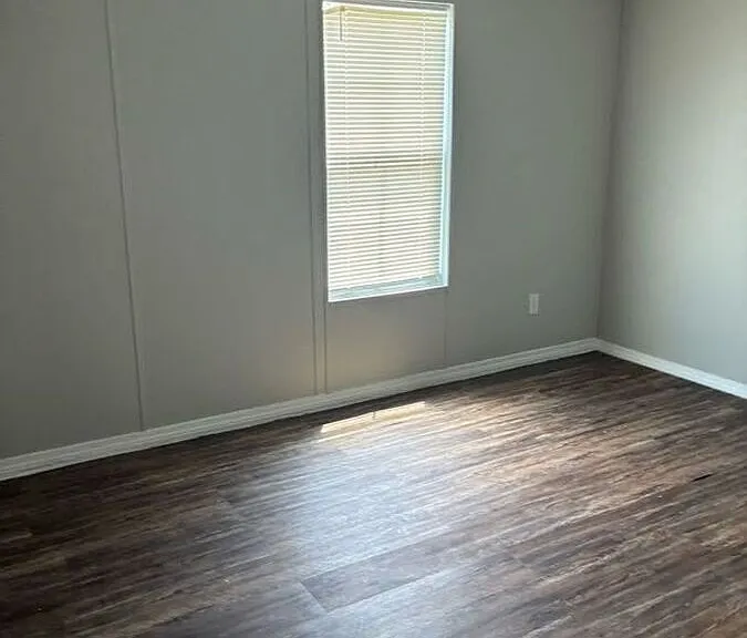 743 E Wilson Dr — Photo 13