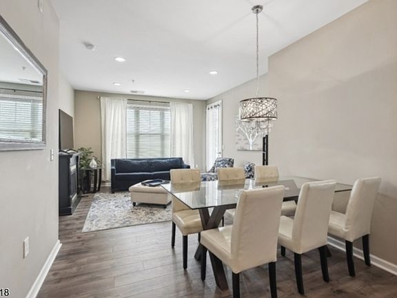5th image of 169 Tarrington Rd #203