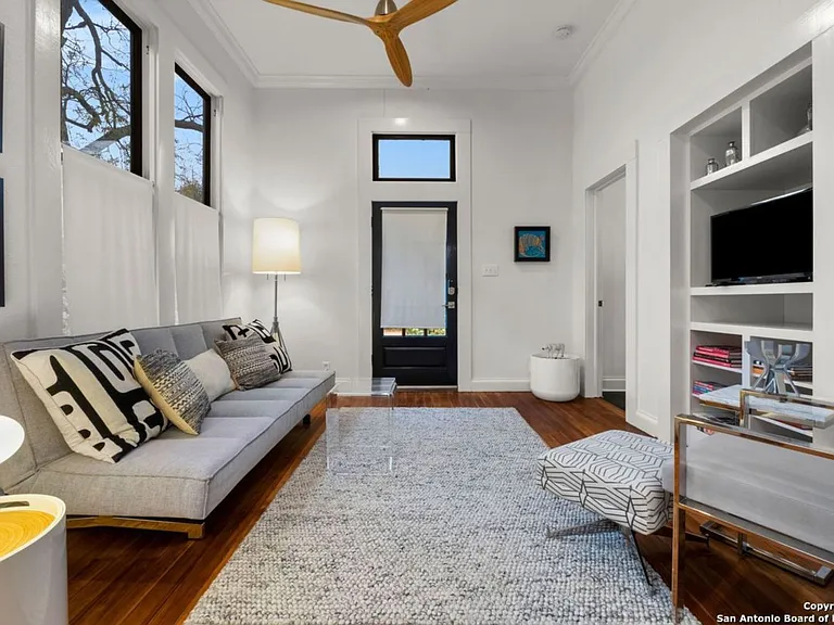 227 Claudia St #2 — Photo 2