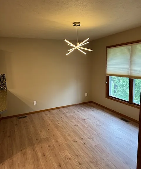 1829 Linden St — Photo 5