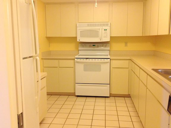 3rd image of 7177 Wood Creek Dr