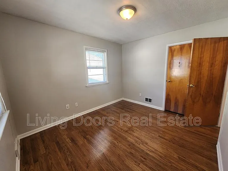 3701 Lewis Ave — Photo 17