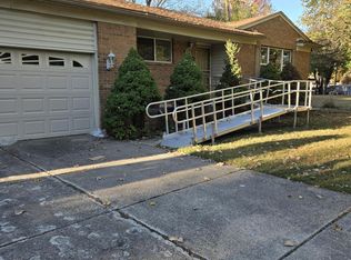 26845 Greenleigh Ct, Southfield, MI 48076