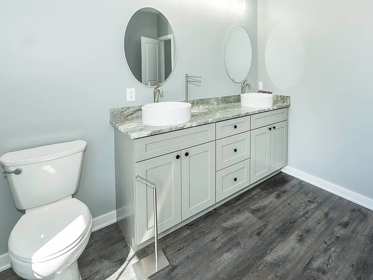5399 Plymouth Rd — Photo 31
