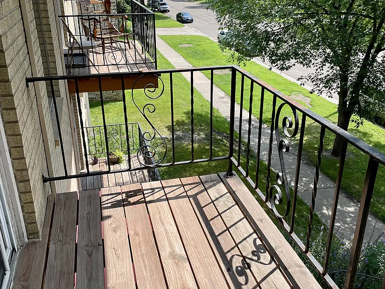 Como Lakes Apartments — Photo 4