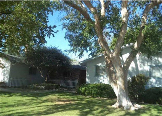 2nd image of 1448 Whittier Ave