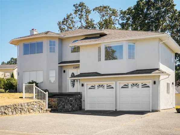1287 Carmichael Ct, Saanich, BC V8Z 7B9