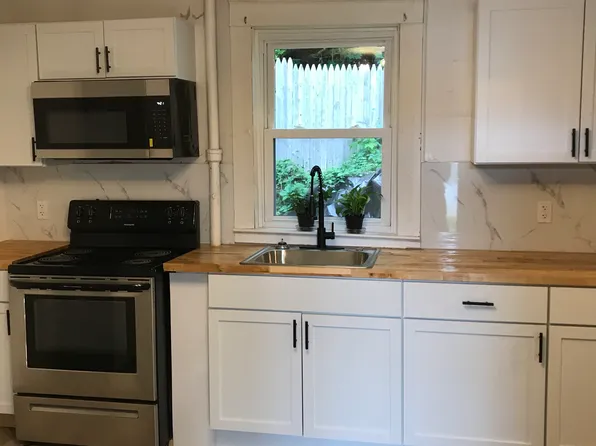 20 Chiswick Ave #1, Littleton, NH 03561
