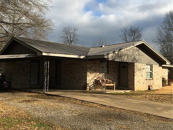 2nd image of 695 Chaco Ave